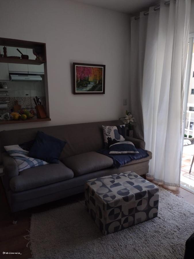 Apartamento à venda com 2 quartos, 60m² - Foto 2