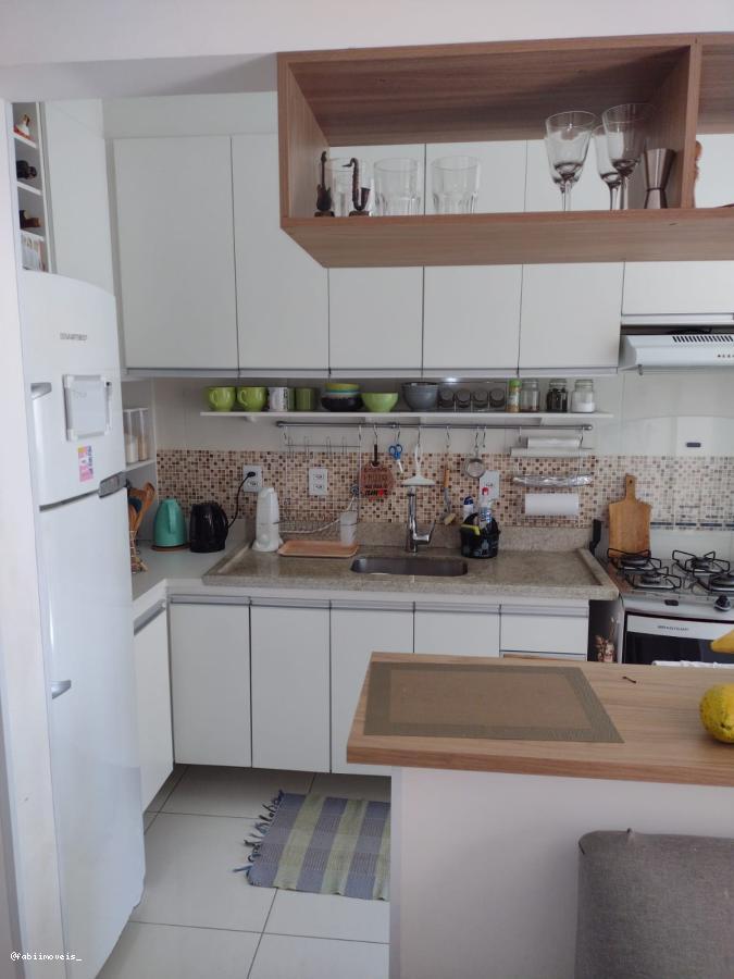 Apartamento à venda com 2 quartos, 60m² - Foto 3