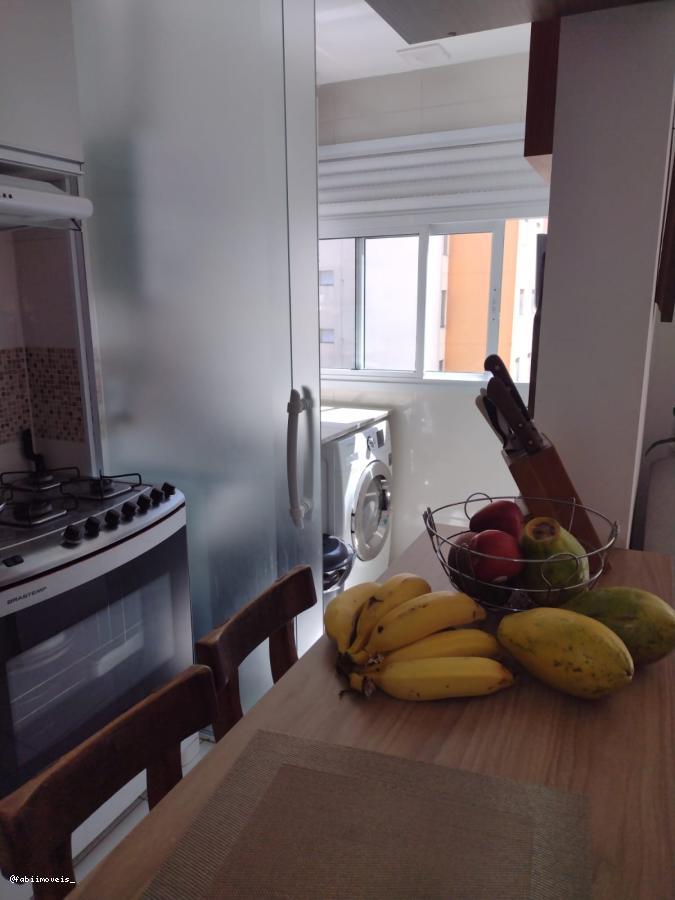 Apartamento à venda com 2 quartos, 60m² - Foto 4