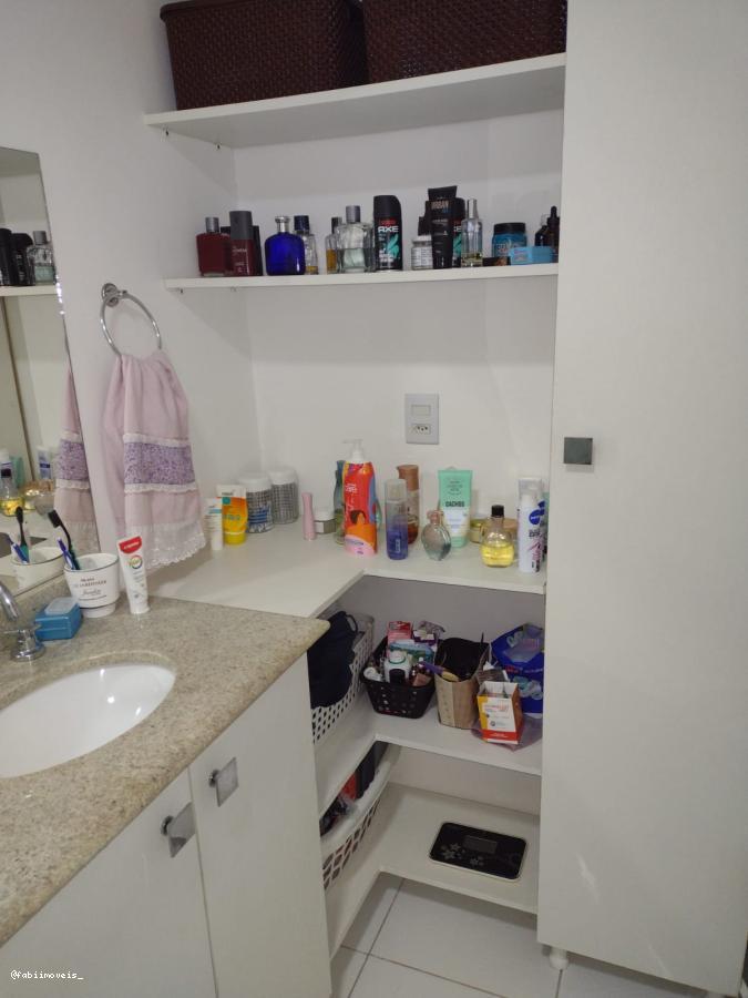 Apartamento à venda com 2 quartos, 60m² - Foto 15