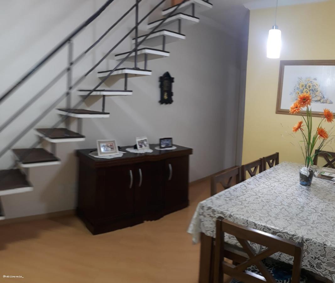 Casa de Condomínio à venda com 3 quartos, 75m² - Foto 2