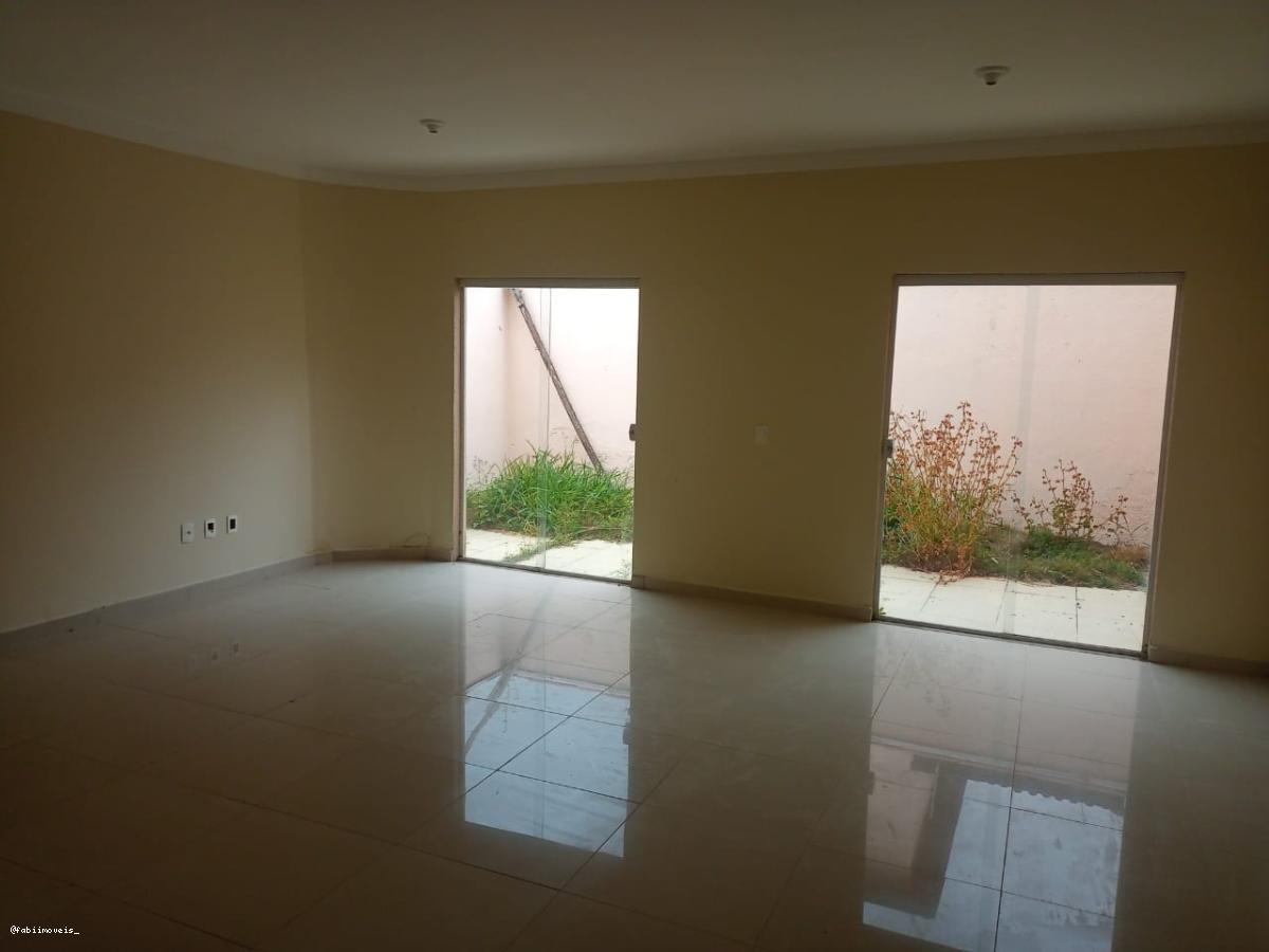 Sobrado à venda com 3 quartos, 195m² - Foto 2