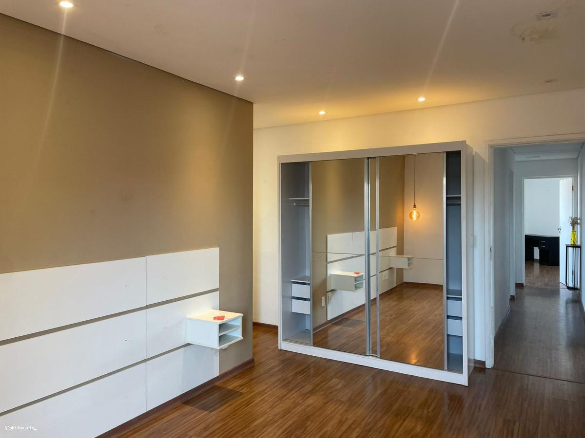 Apartamento para alugar com 3 quartos, 117m² - Foto 10