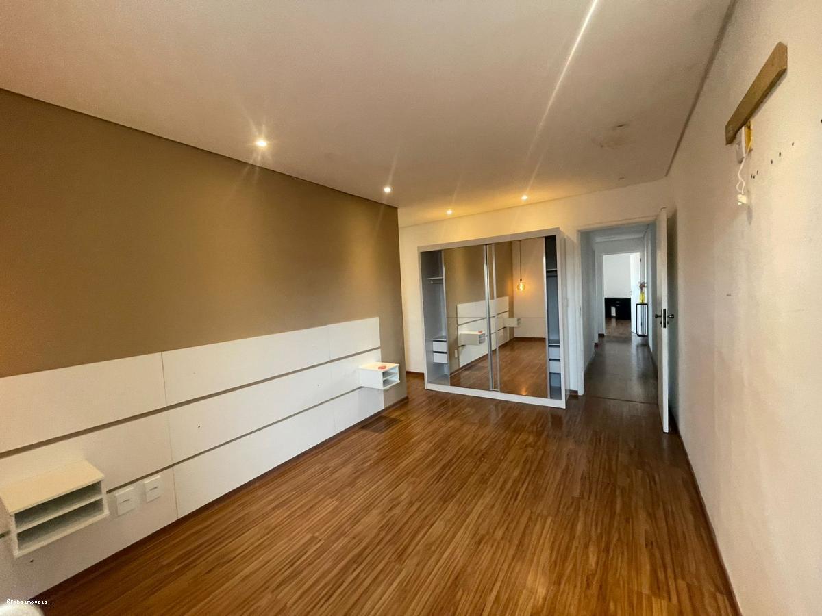 Apartamento para alugar com 3 quartos, 117m² - Foto 9