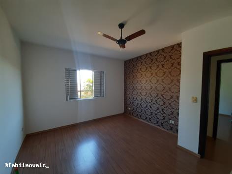 Casa à venda com 4 quartos, 276m² - Foto 13