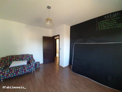 Casa à venda com 4 quartos, 276m² - Foto 16