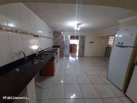 Casa à venda com 4 quartos, 276m² - Foto 19