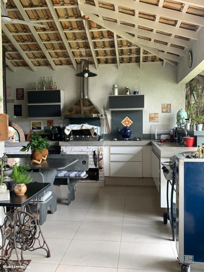 Casa de Condomínio à venda com 3 quartos, 228m² - Foto 6