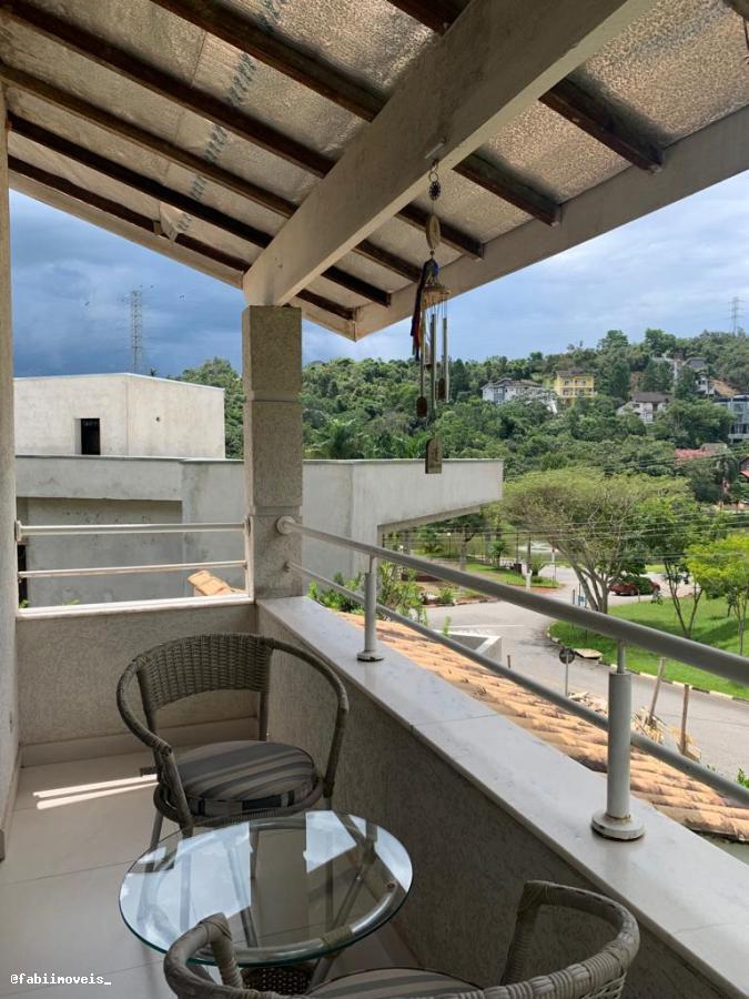 Casa de Condomínio à venda com 3 quartos, 228m² - Foto 11