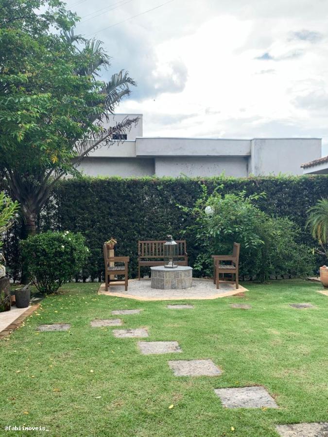 Casa de Condomínio à venda com 3 quartos, 228m² - Foto 19