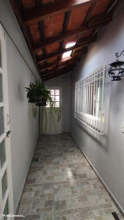 Casa à venda com 3 quartos, 120m² - Foto 17