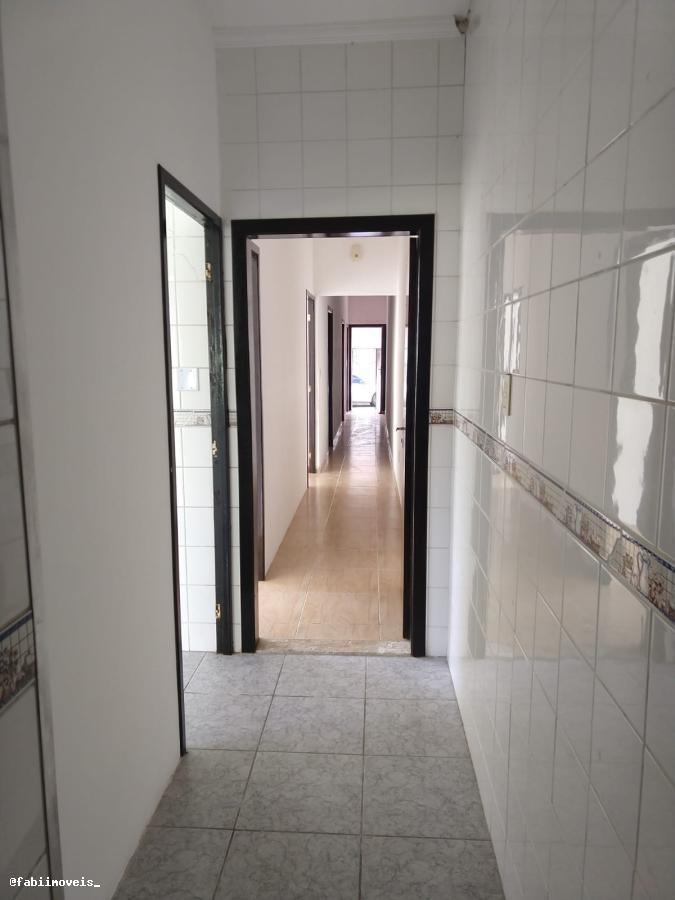 Casa à venda com 3 quartos, 135m² - Foto 13