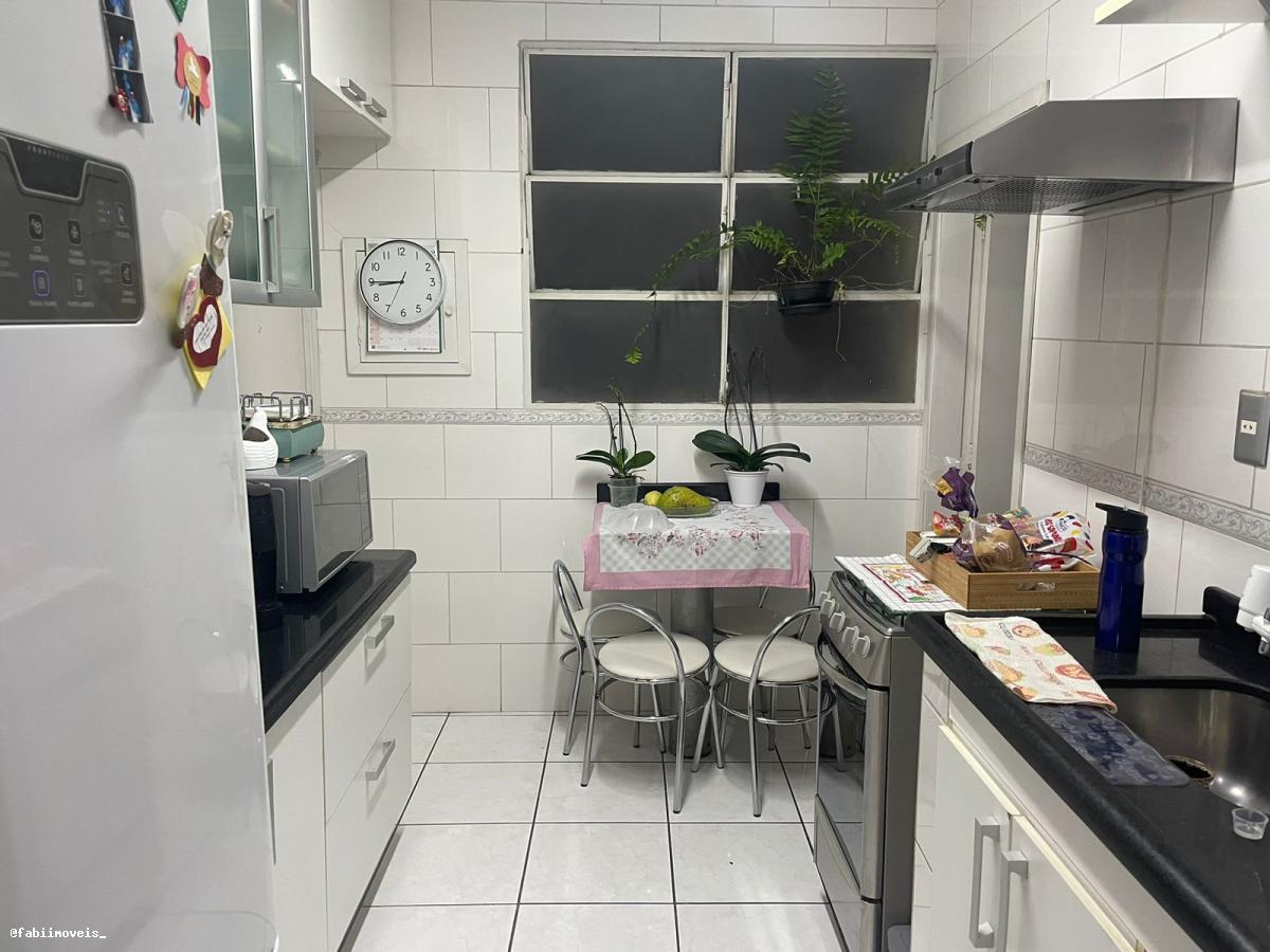 Apartamento à venda com 3 quartos, 98m² - Foto 4