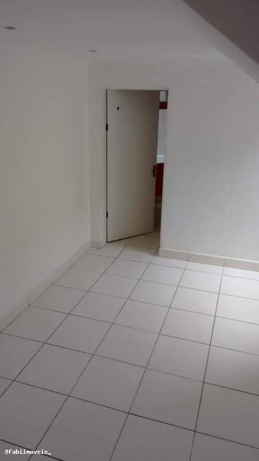 Sobrado à venda com 3 quartos, 88m² - Foto 13