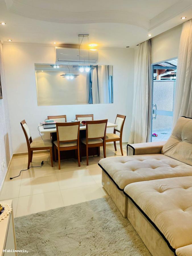 Casa à venda com 3 quartos, 100m² - Foto 1