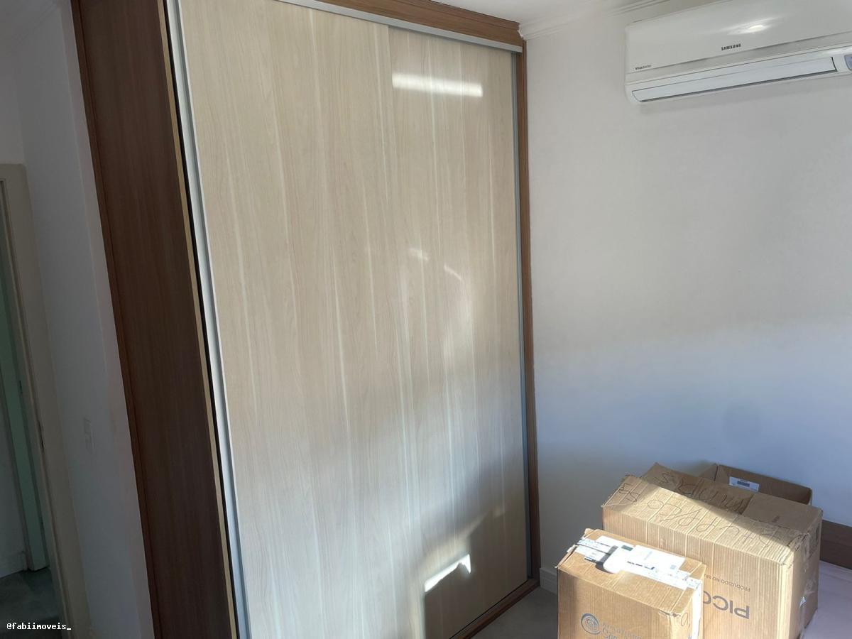 Casa à venda com 3 quartos, 100m² - Foto 17