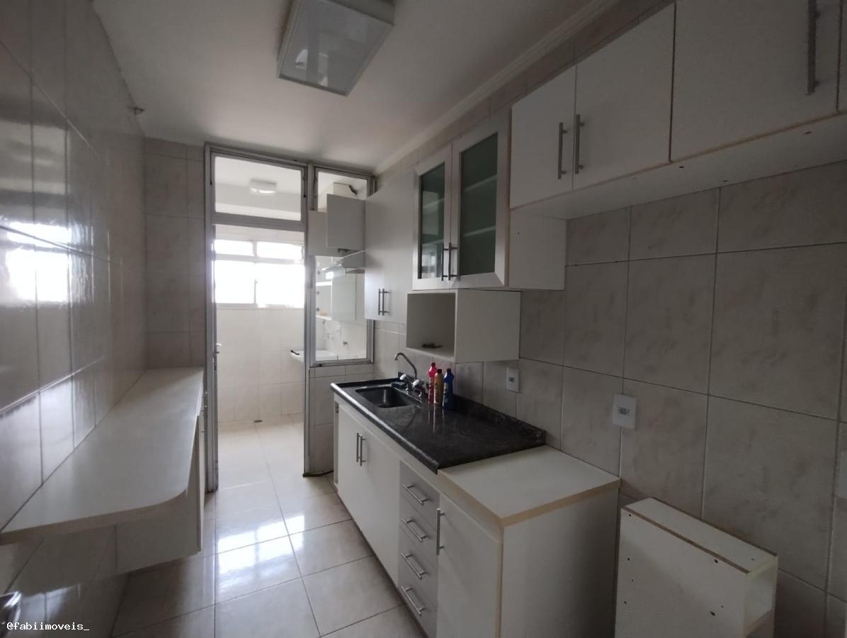 Apartamento à venda com 3 quartos - Foto 9