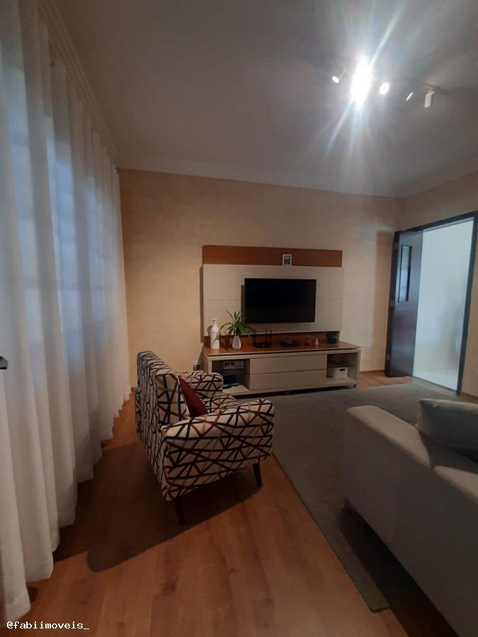 Casa à venda com 2 quartos, 125m² - Foto 16