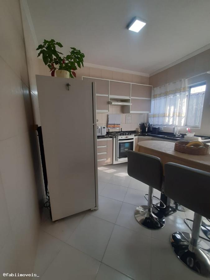 Casa à venda com 2 quartos, 125m² - Foto 17