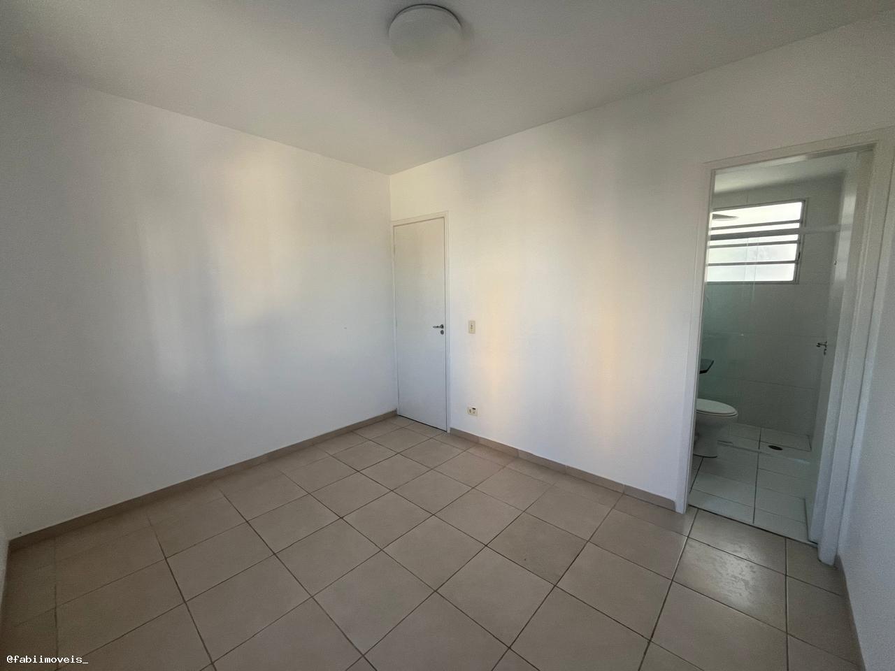 Apartamento à venda com 3 quartos, 65m² - Foto 1