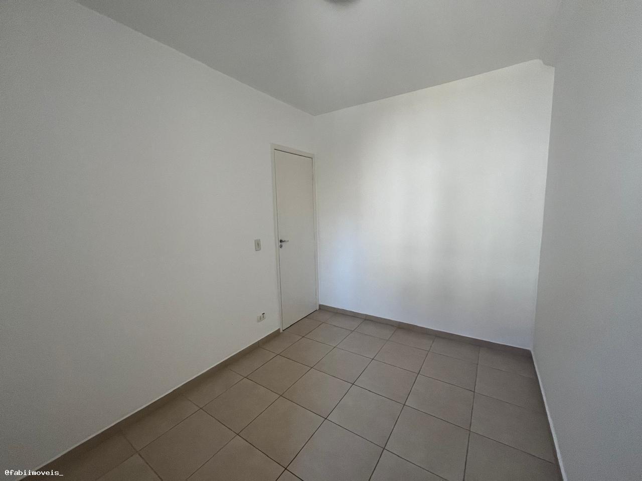 Apartamento à venda com 3 quartos, 65m² - Foto 12