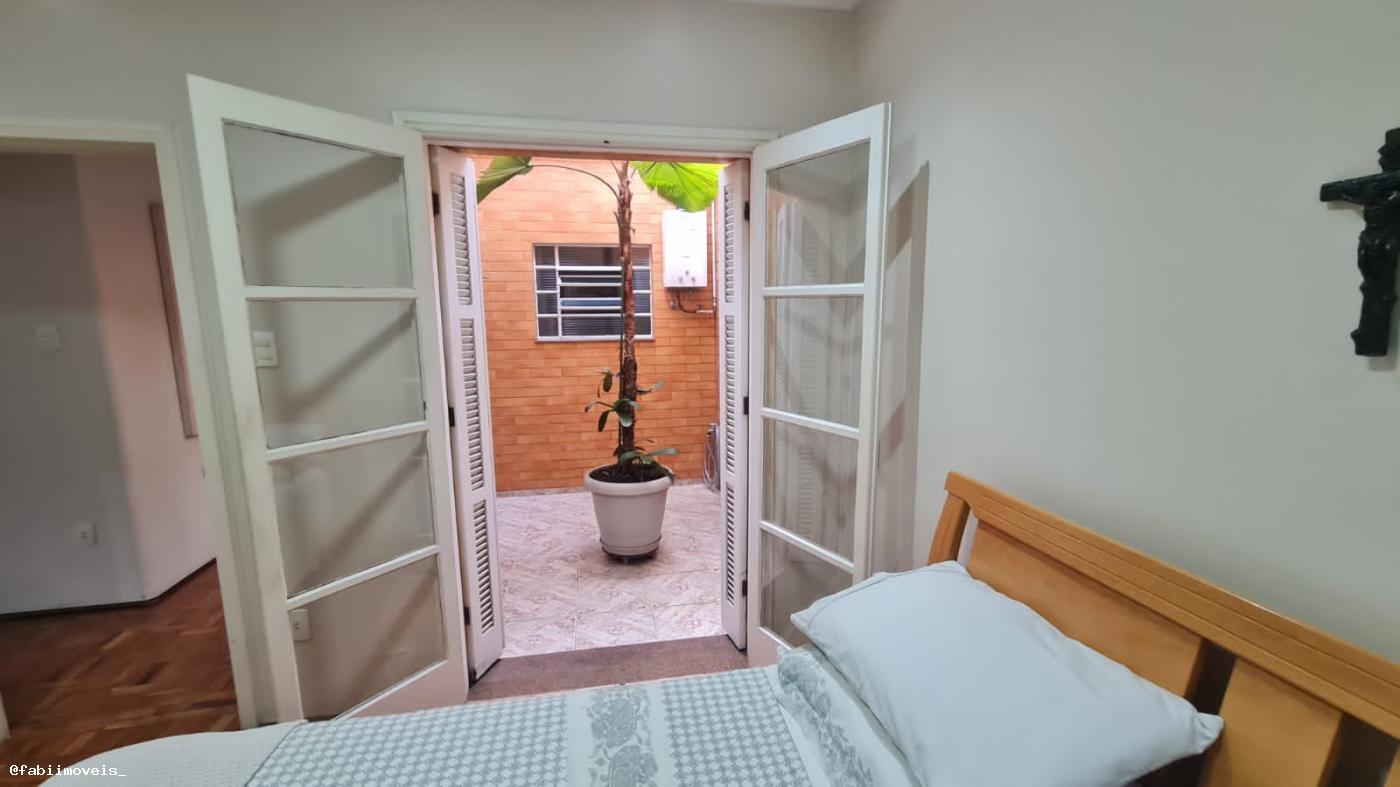 Casa à venda com 3 quartos, 300m² - Foto 18