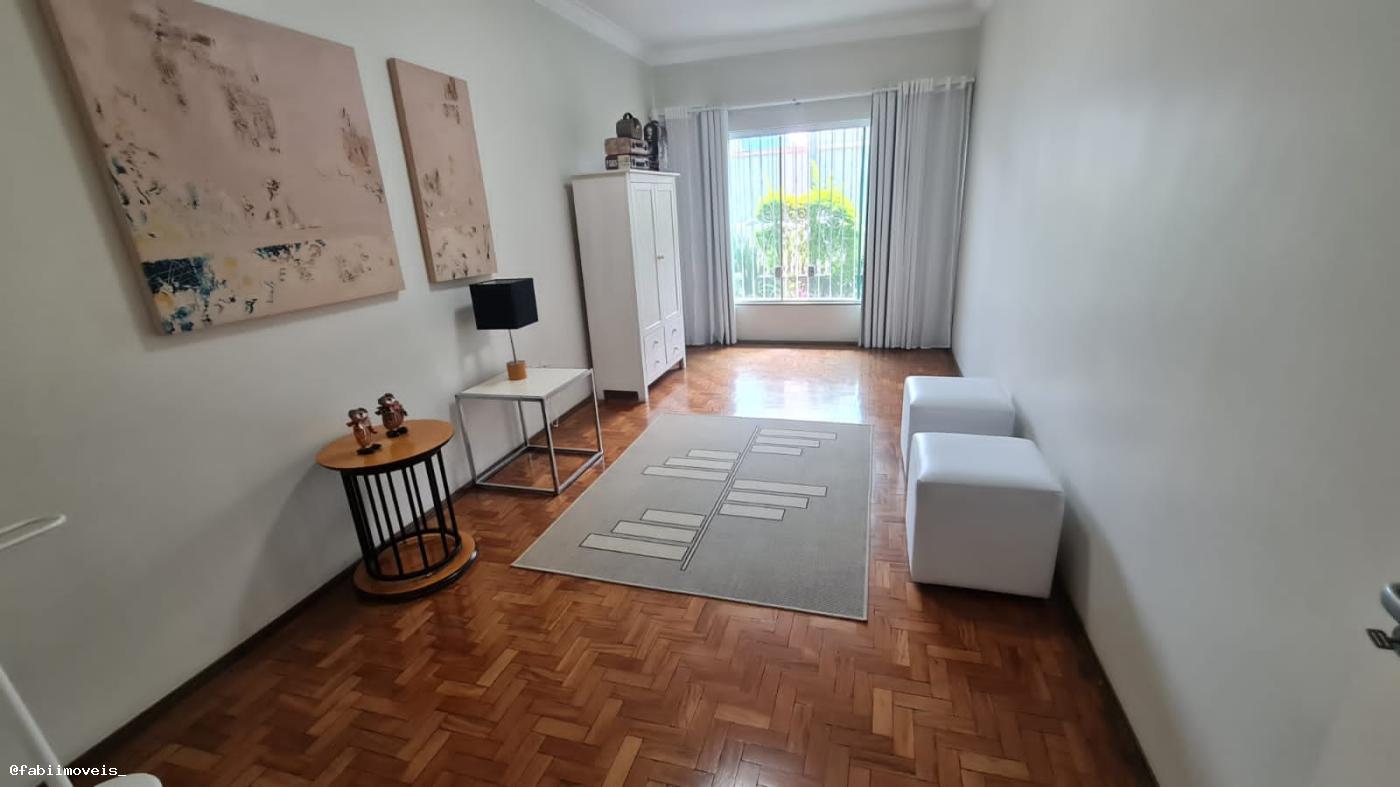 Casa à venda com 3 quartos, 300m² - Foto 21