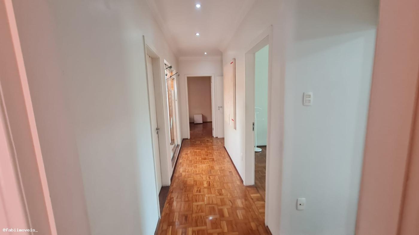 Casa à venda com 3 quartos, 300m² - Foto 29