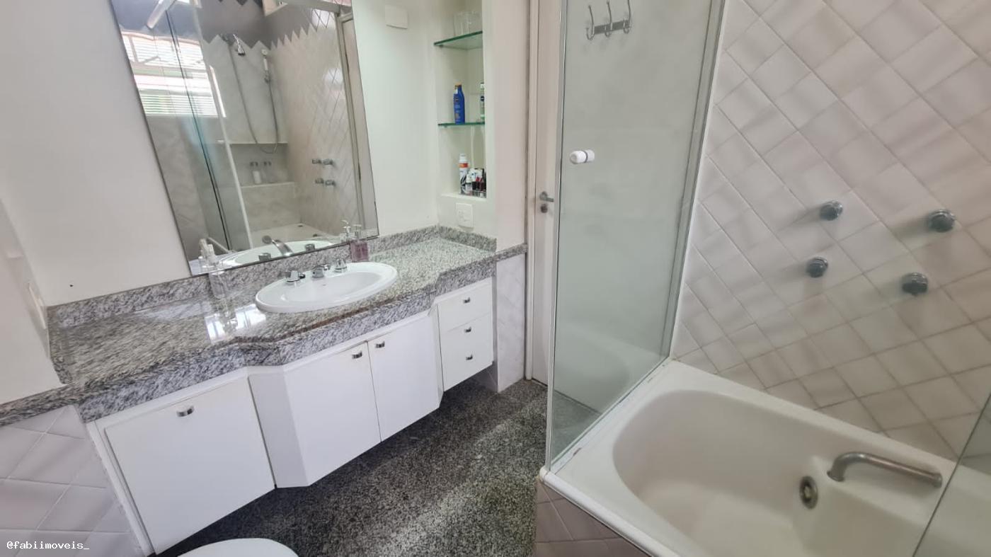 Casa à venda com 3 quartos, 300m² - Foto 30