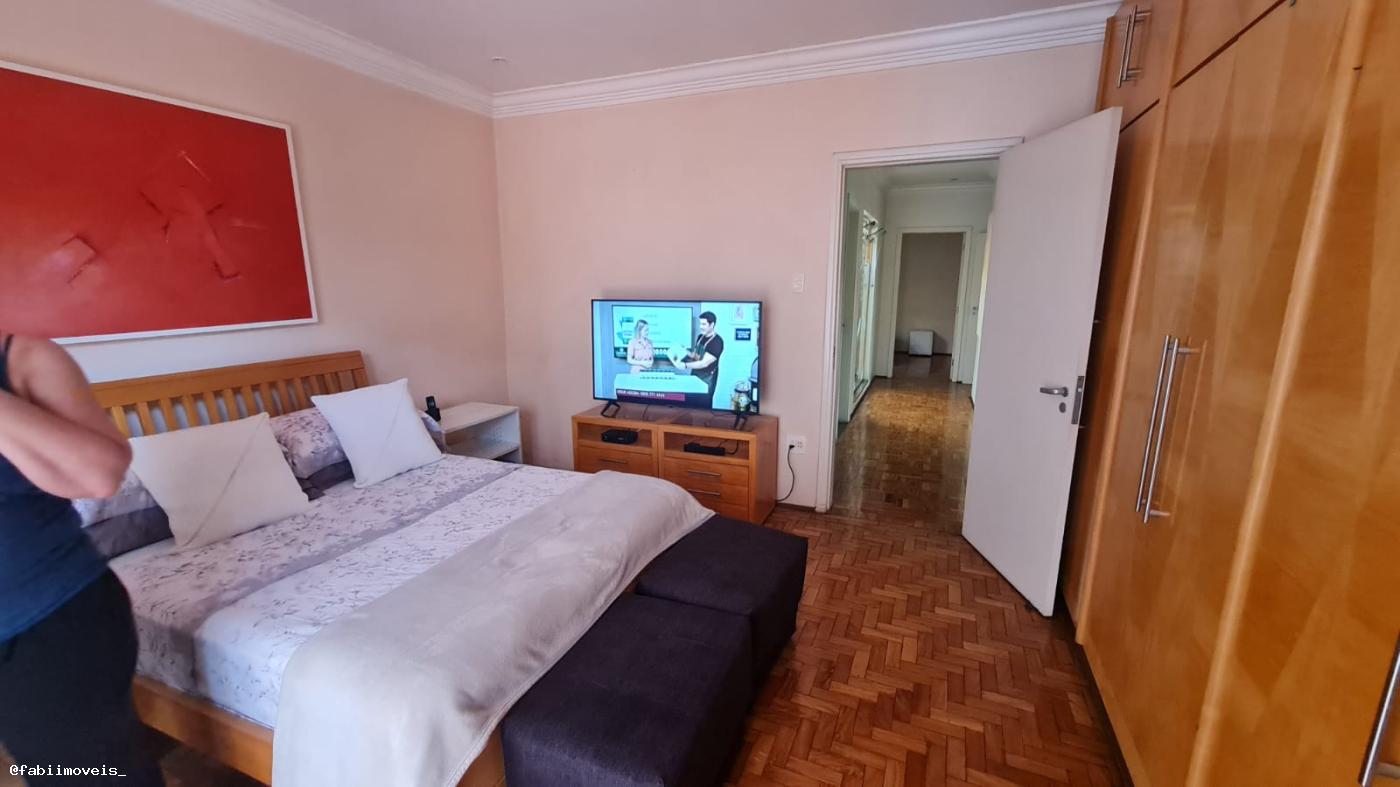 Casa à venda com 3 quartos, 300m² - Foto 37