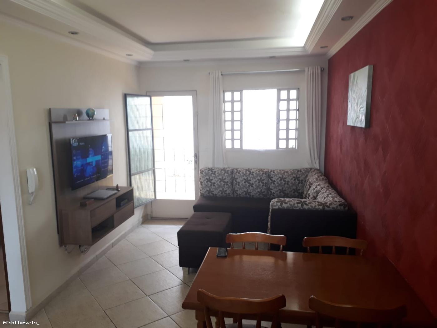 Casa à venda com 2 quartos, 90m² - Foto 6