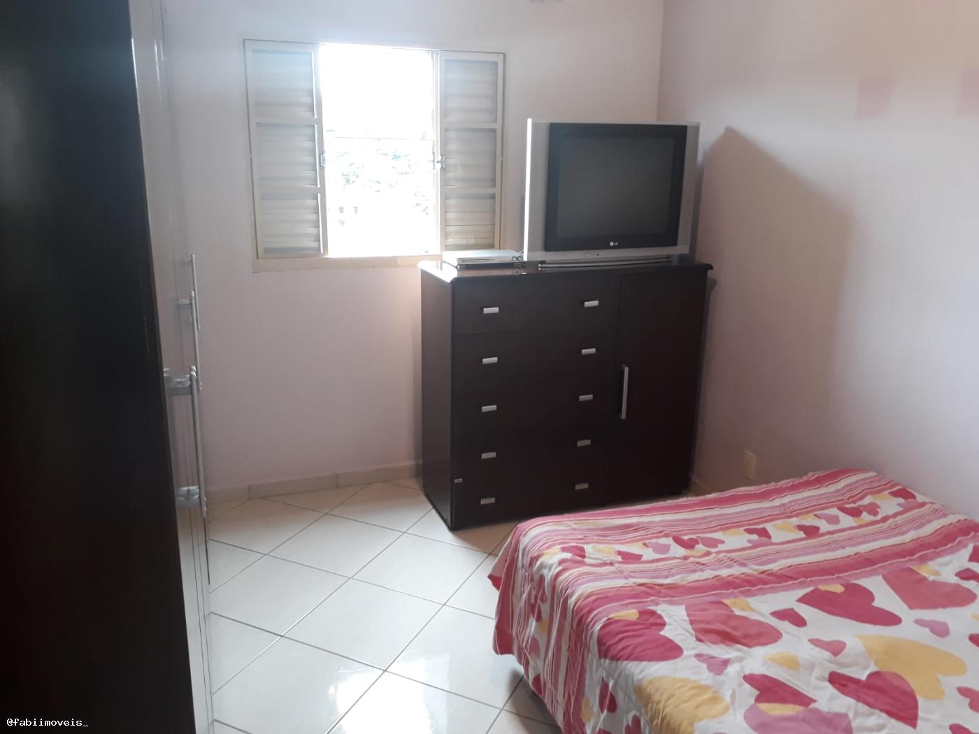 Casa à venda com 2 quartos, 90m² - Foto 15