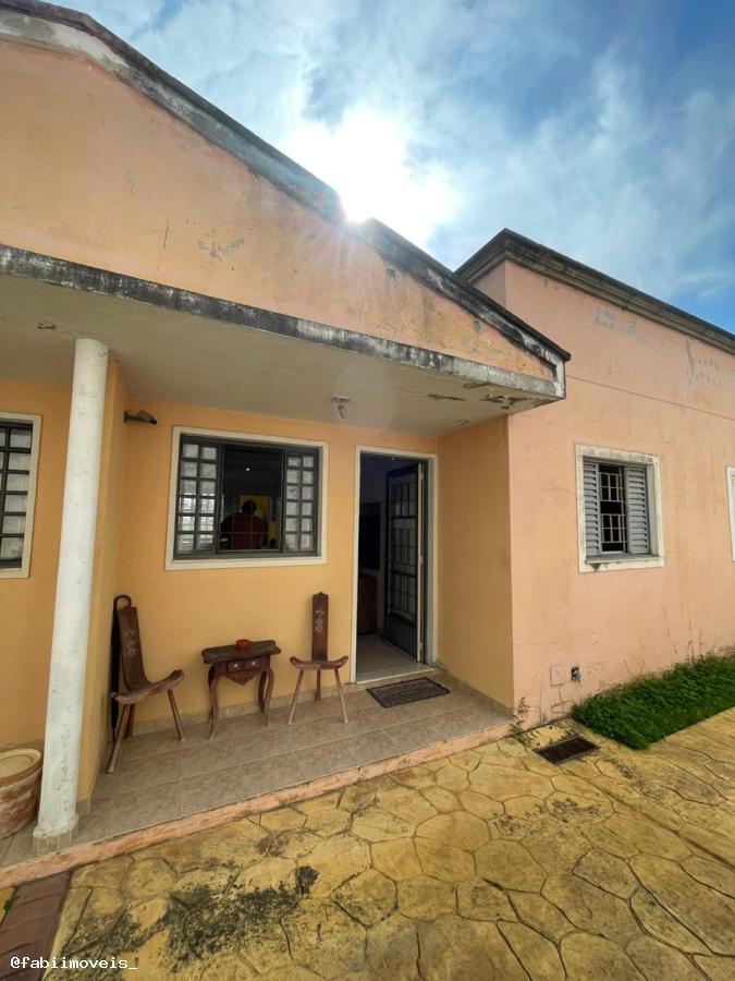 Casa à venda com 2 quartos, 90m² - Foto 1