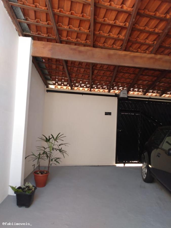 Casa à venda com 3 quartos, 324m² - Foto 2