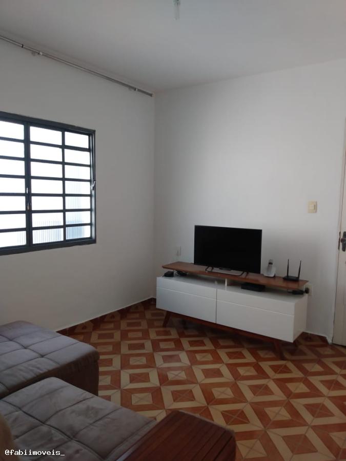 Casa à venda com 3 quartos, 324m² - Foto 3