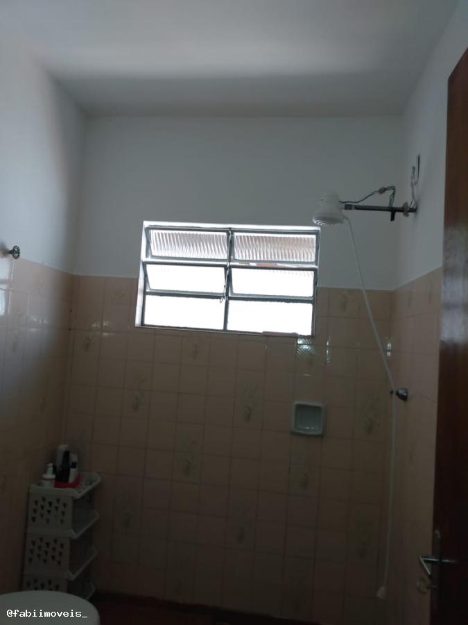 Casa à venda com 3 quartos, 324m² - Foto 5