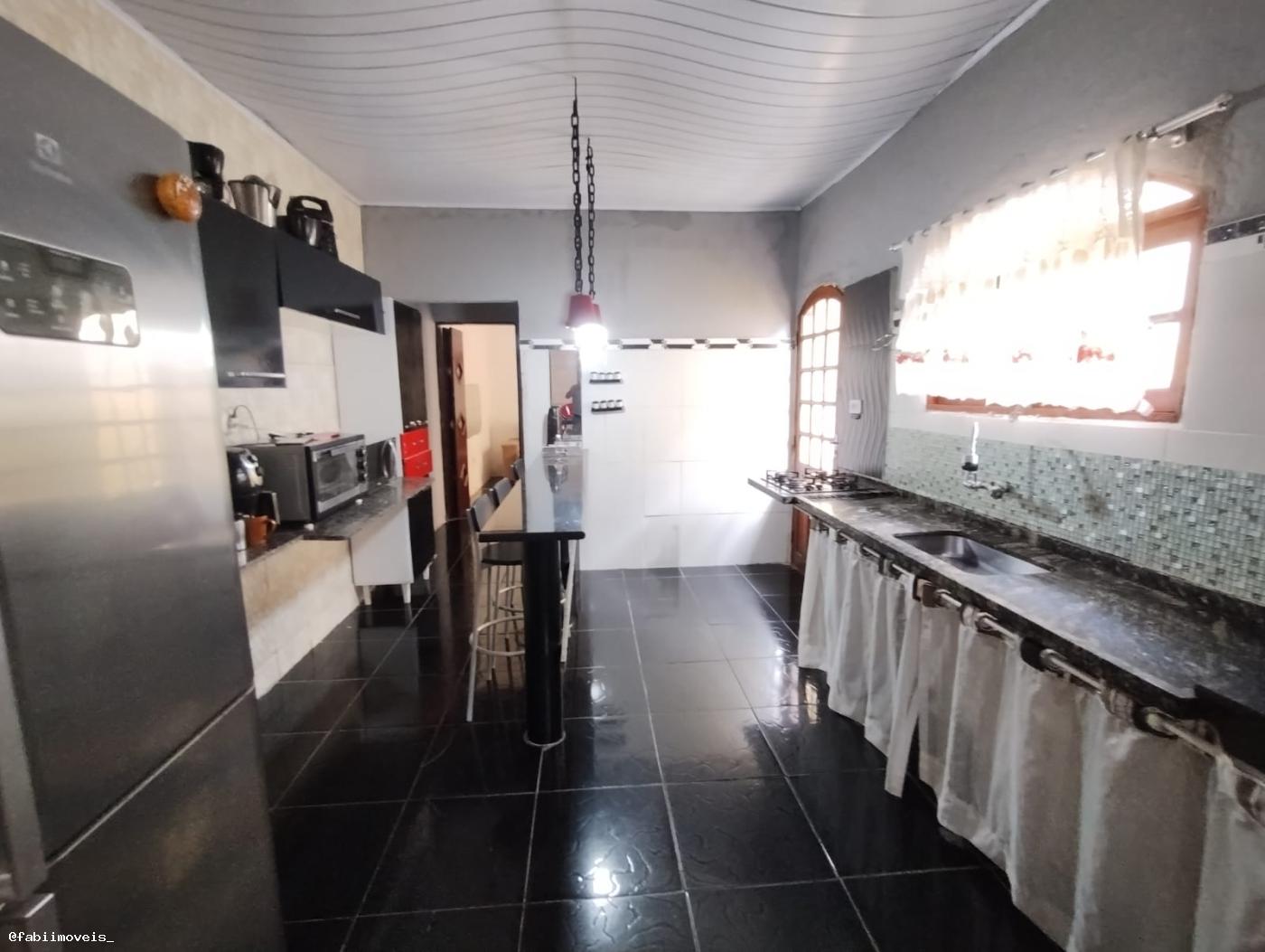 Casa à venda com 3 quartos, 125m² - Foto 13