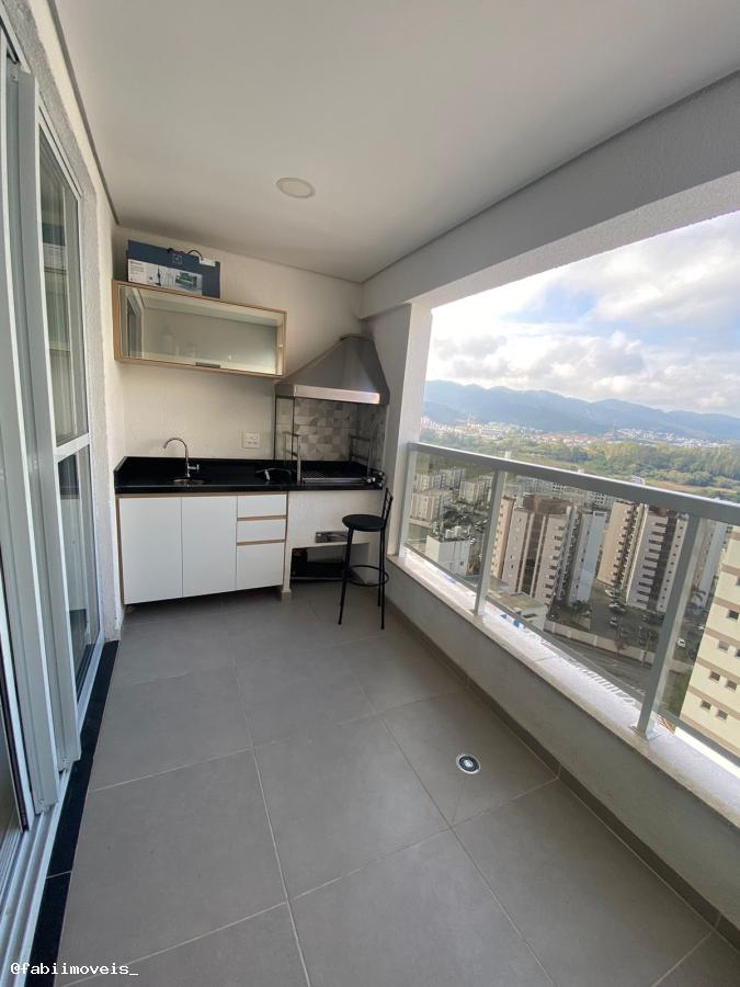 Apartamento à venda com 2 quartos, 68m² - Foto 2