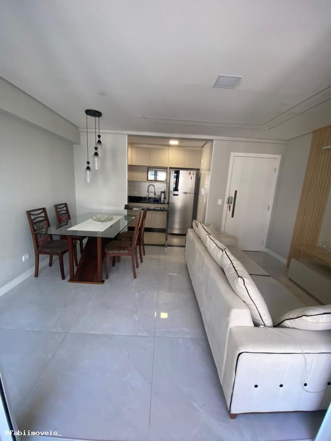 Apartamento à venda com 2 quartos, 68m² - Foto 9