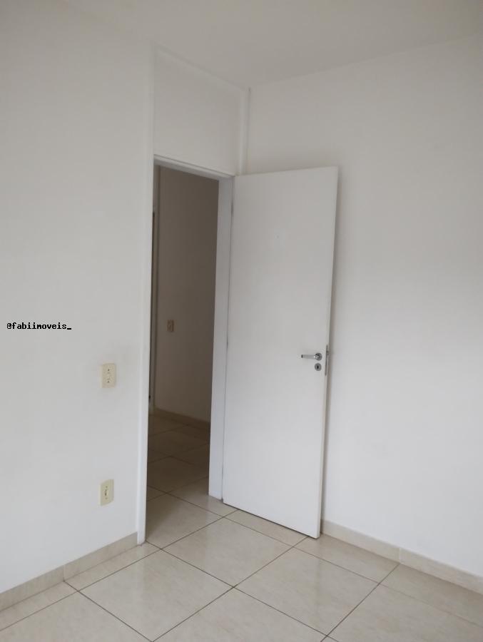 Apartamento à venda com 3 quartos - Foto 11