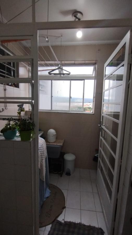 Apartamento à venda com 2 quartos, 75m² - Foto 10