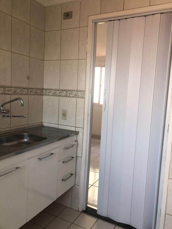 Apartamento à venda com 2 quartos, 43m² - Foto 9