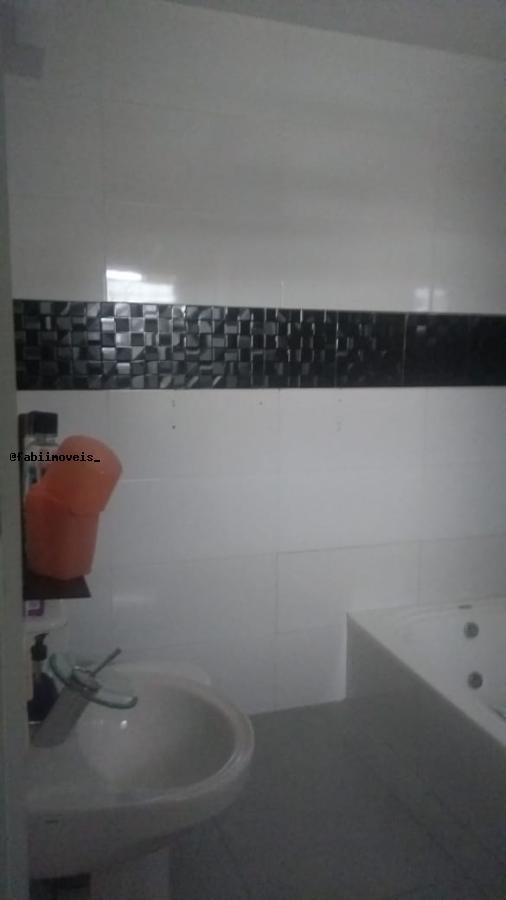 Sobrado à venda com 4 quartos, 200m² - Foto 35