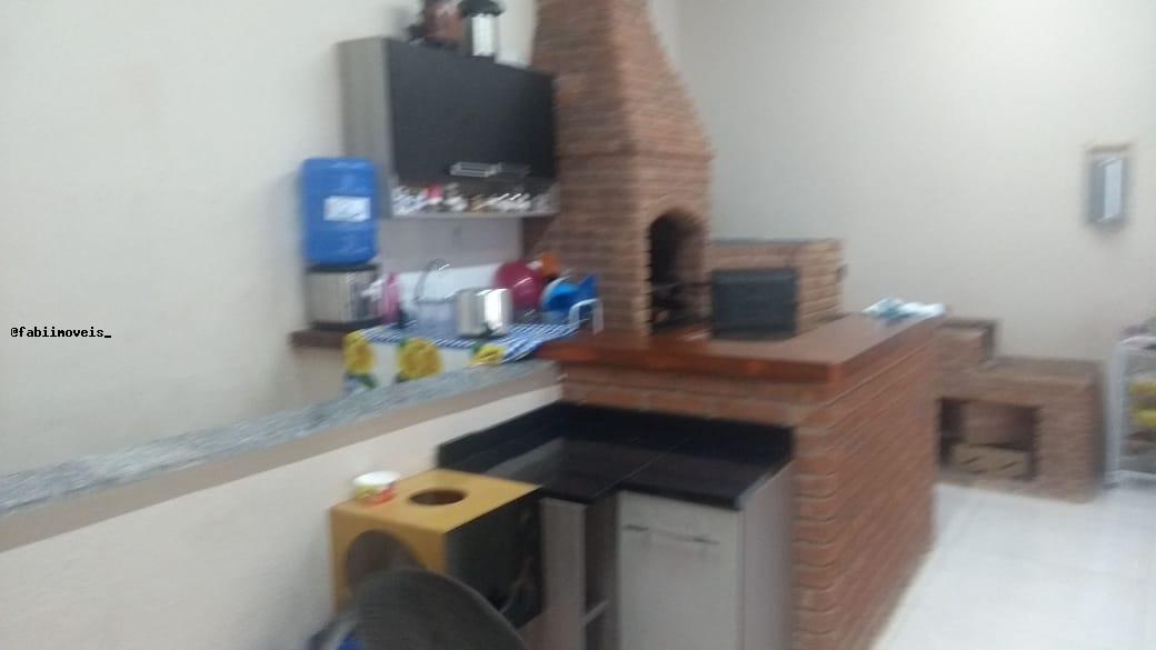 Sobrado à venda com 4 quartos, 200m² - Foto 47