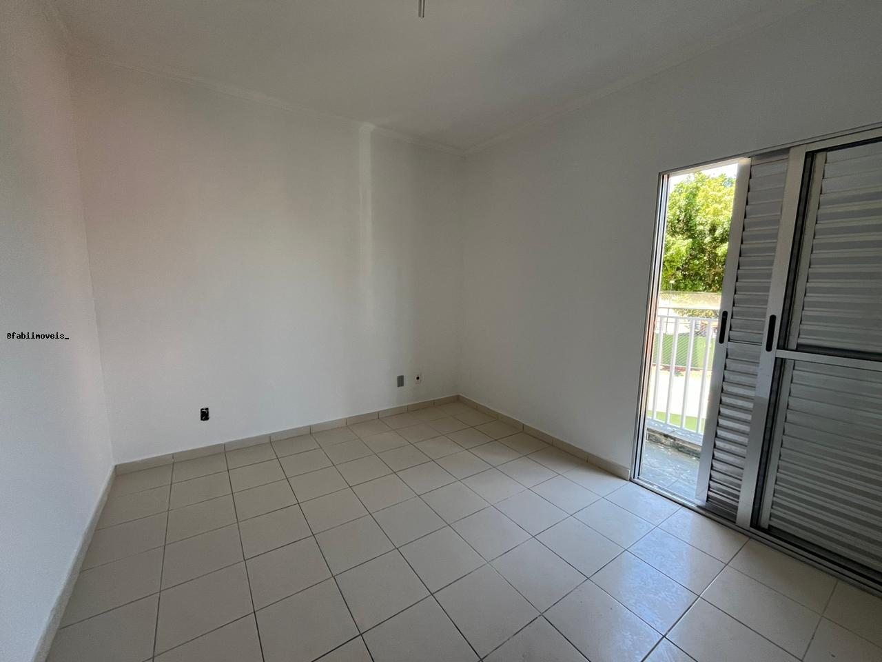 Apartamento para alugar com 3 quartos, 98m² - Foto 4