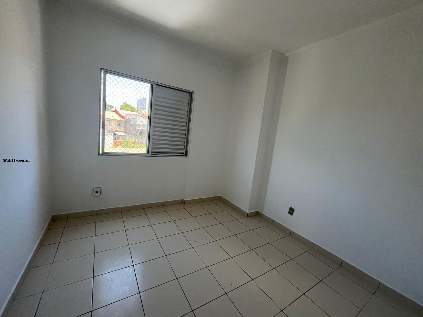 Apartamento para alugar com 3 quartos, 98m² - Foto 5