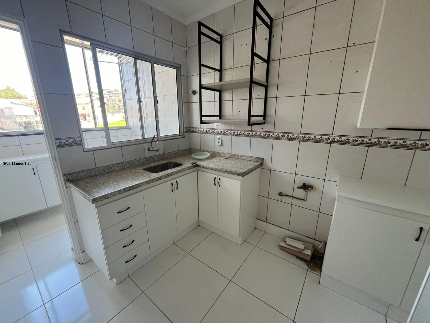 Apartamento para alugar com 3 quartos, 98m² - Foto 12