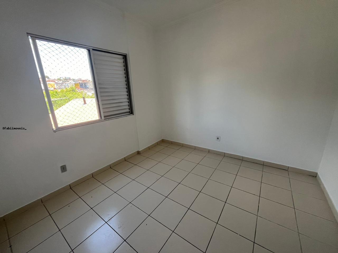 Apartamento para alugar com 3 quartos, 98m² - Foto 8