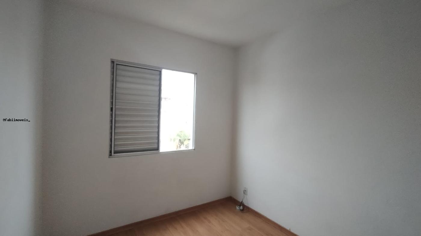 Apartamento para alugar com 3 quartos, 86m² - Foto 9