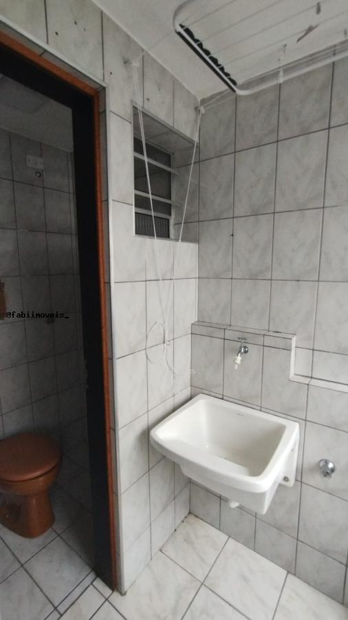 Apartamento para alugar com 3 quartos, 86m² - Foto 11